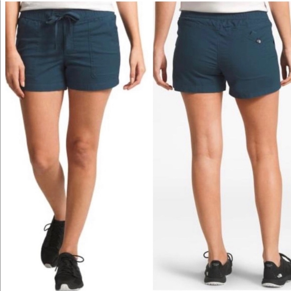 The North Face Women’s Ridgeside Pull-On Shorts